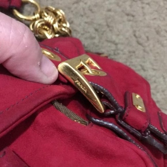 Prada Pattina Double Zip Pocket Rubino Camoscio Red Suede W Gold Chain & Leather - Picture 2 of 8